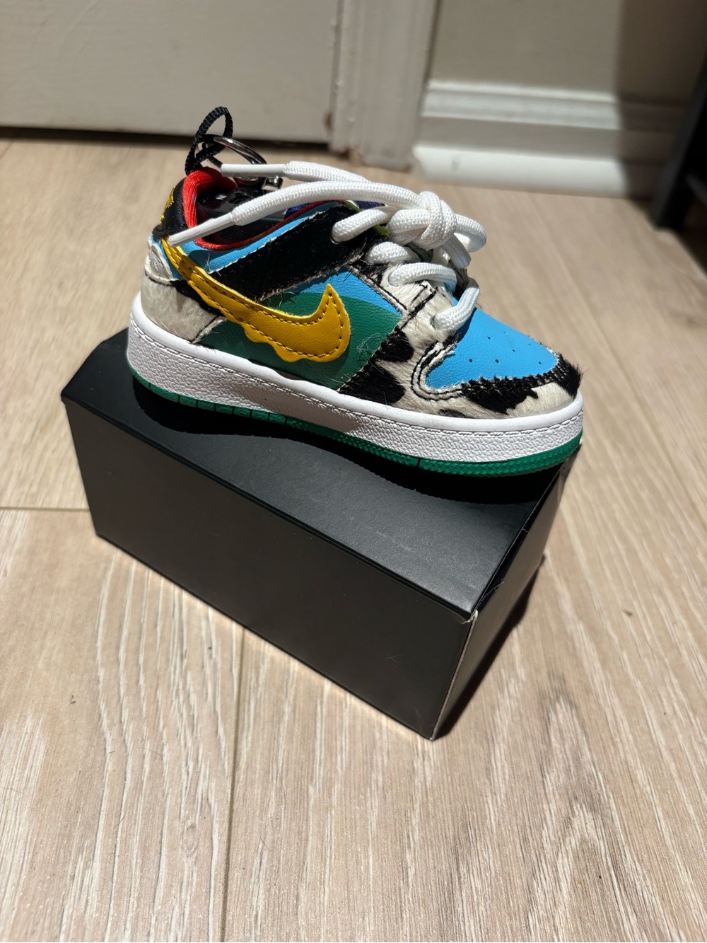 Nike Kids Multicolor Low-Top Sneaker with Yellow Swoosh and Blue Toe